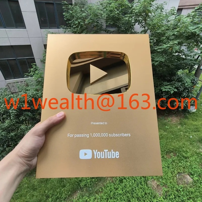 Esports Gaming Trophy - Gouden aangepaste naam YouTube Play Button