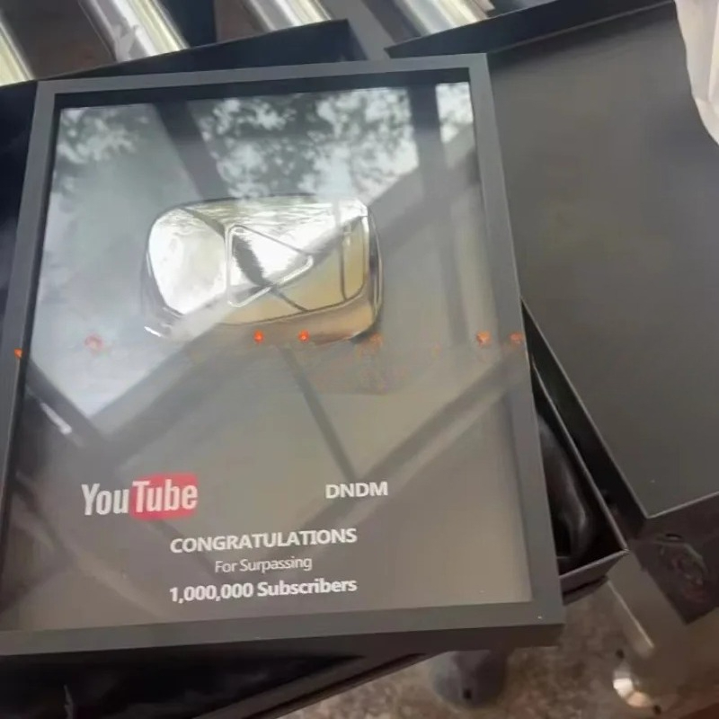 YouTube en Bilibili Game Butto - Esports Gaming Trophy recensie en prijs
